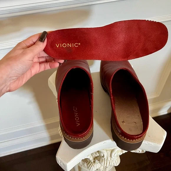 Burgundy, Women’s Vionic Leather Slip-Ons orthotic Clogs/Mules. - Picture 7 of 12